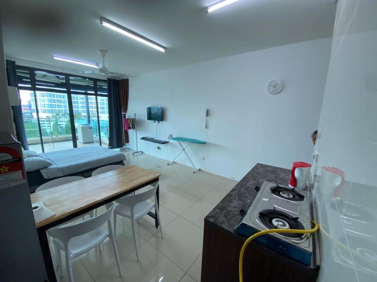 Vista Alam Serviced Apartment Near Idcc Sacc Pkns Uitm Msu Avisena Shah Alam Exterior photo